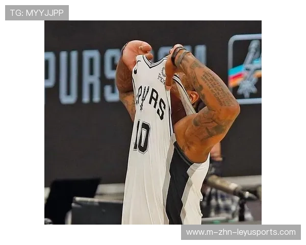 快船板凳得分成为本场最佳亮点